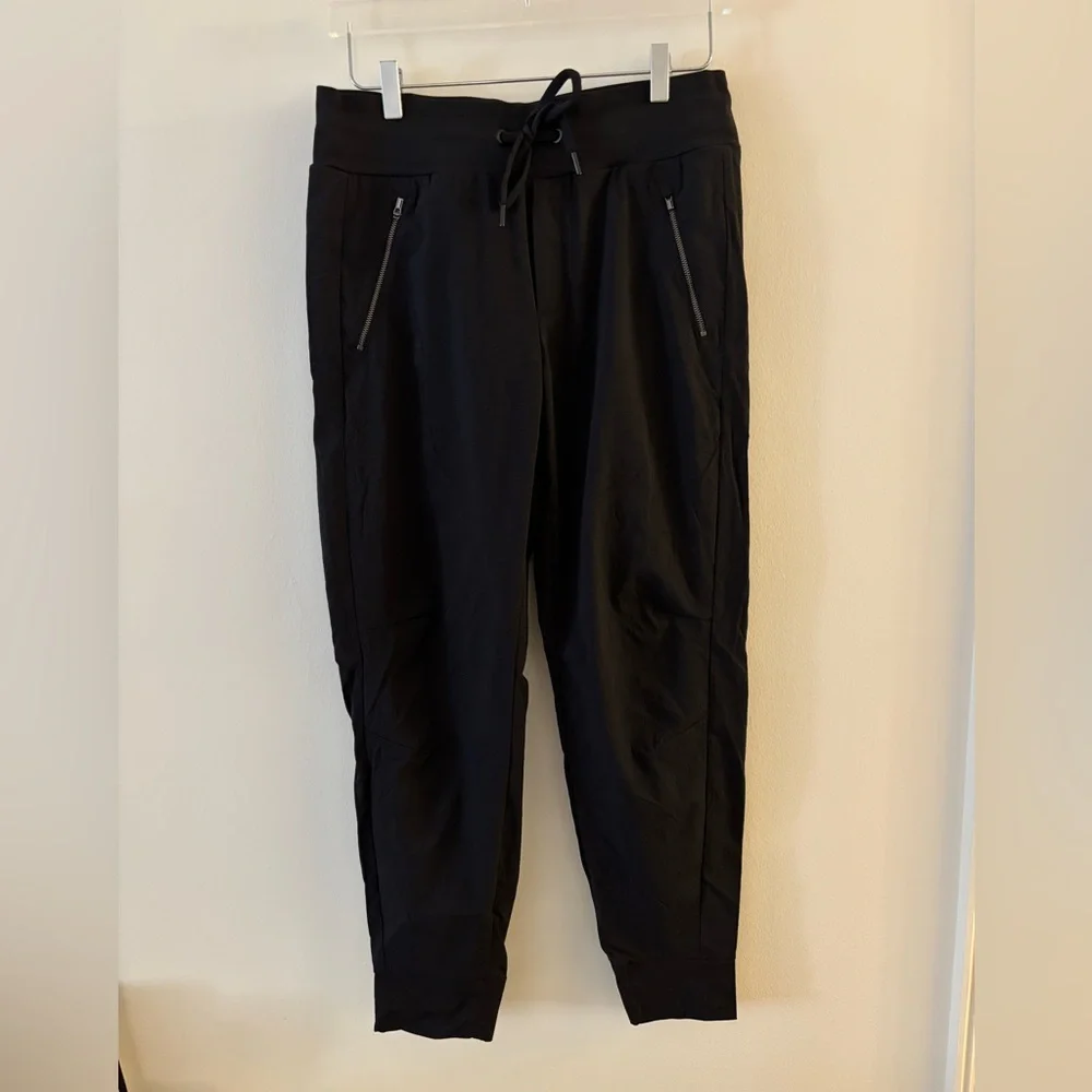 Athleta Trekkie North Jogger Size 8 - Picture 4 of 6